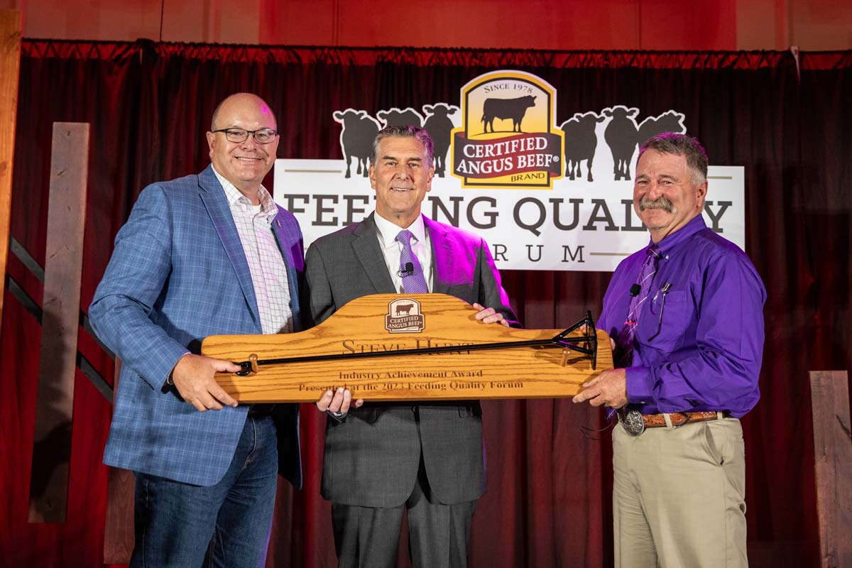 Steve Hunt receives 2023 Industry Achievement Award